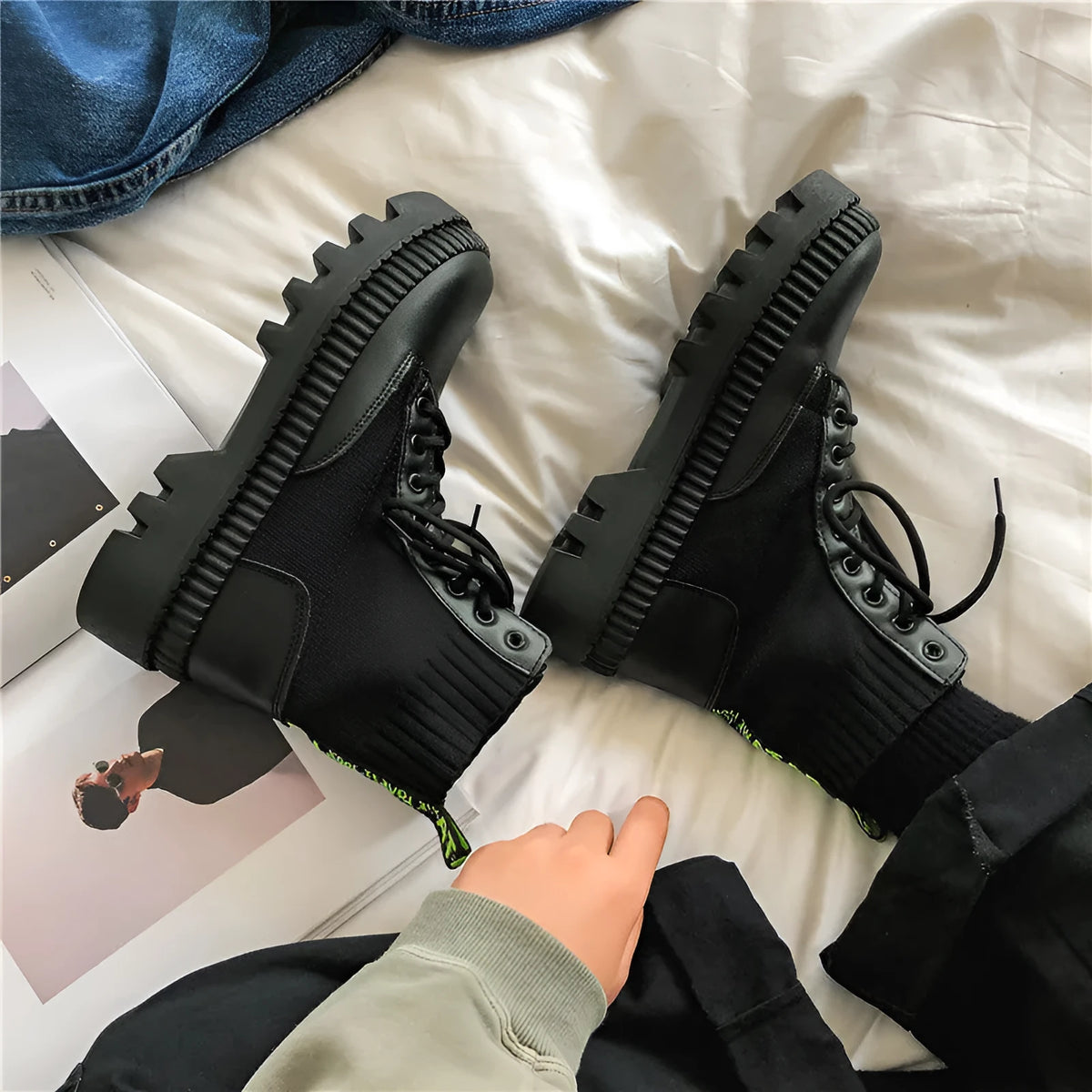 Black men's high-top platform boots with 8-hole design and a side zipper on frosted cowhide leather.