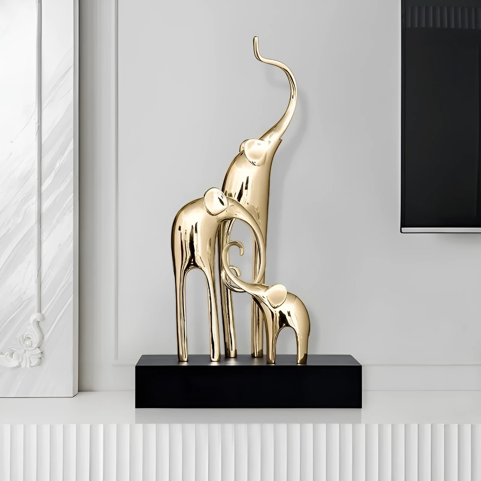 Resin elephant decorative figurine in electroplated gold or painted retro colour finish