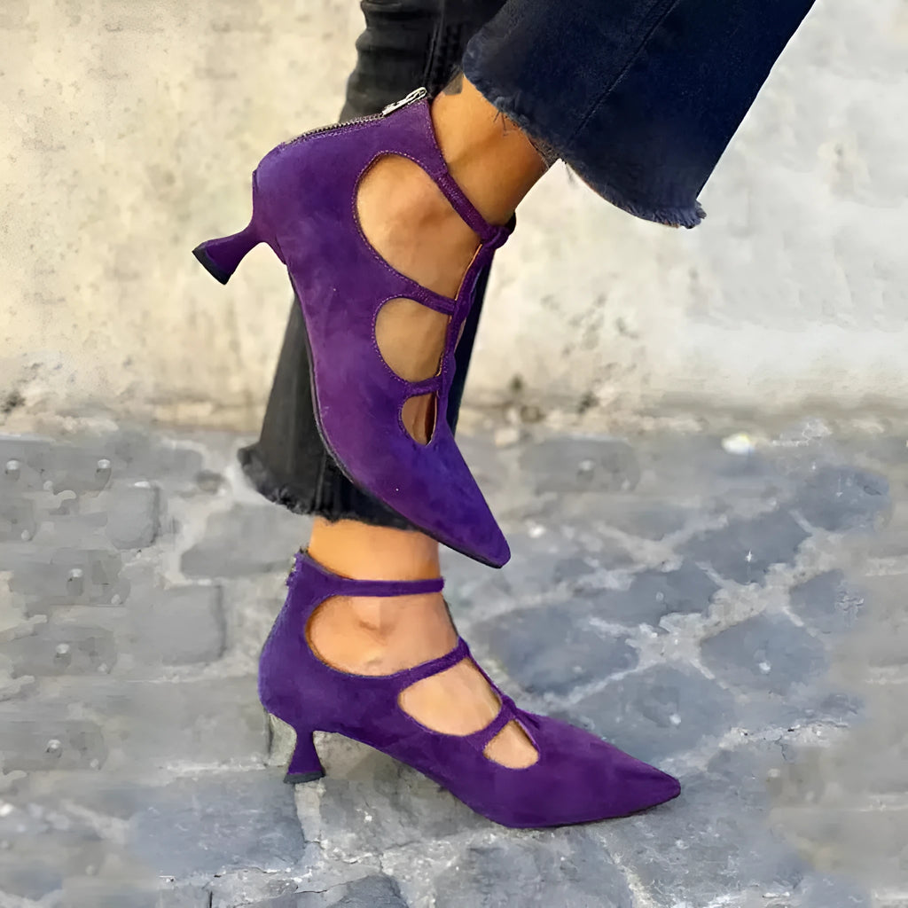 Plus size women's sandals with PU upper and buckle fastening in black, available in sizes 34 to 45
