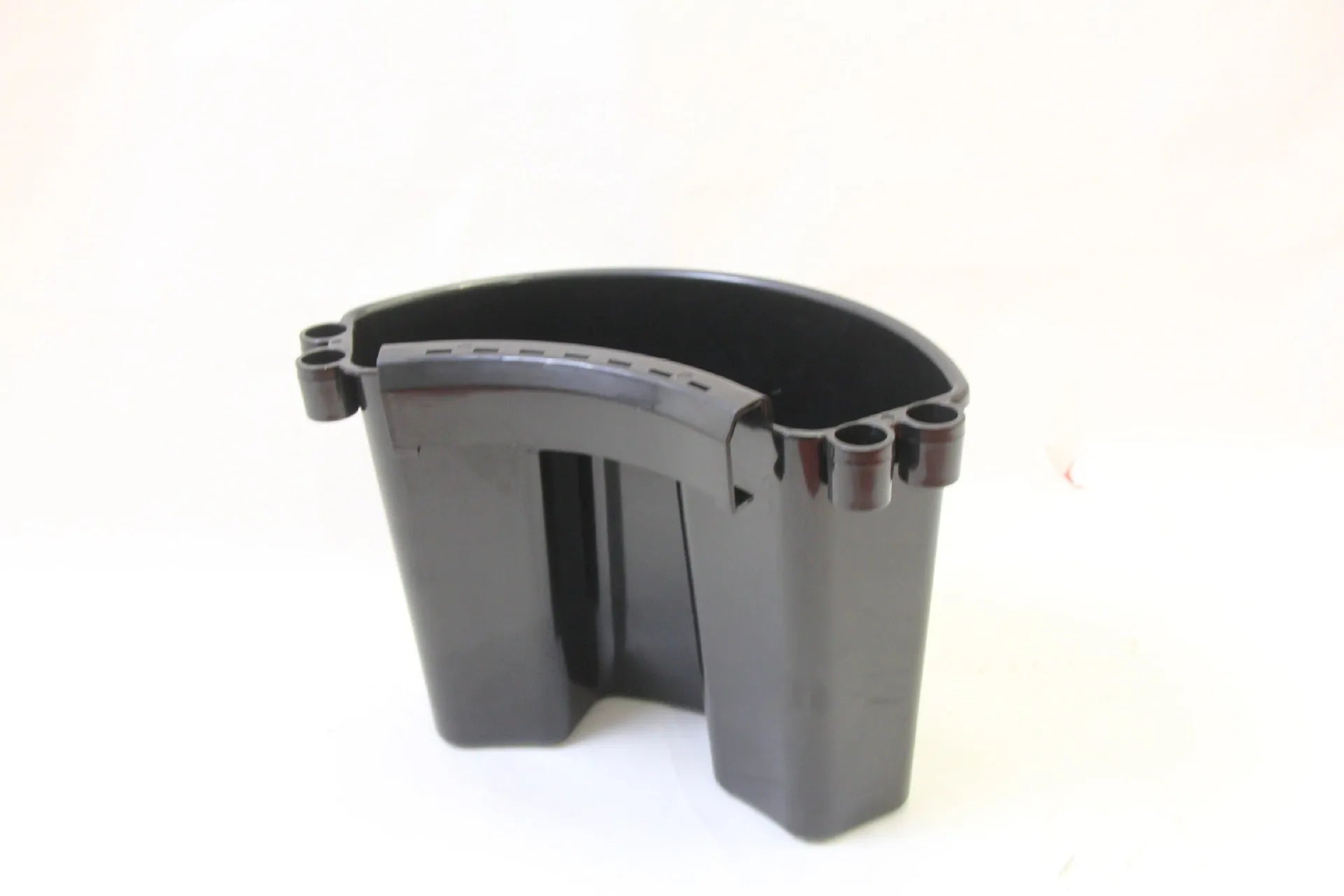 Car washing bucket in black, red, blue, and pink colour options