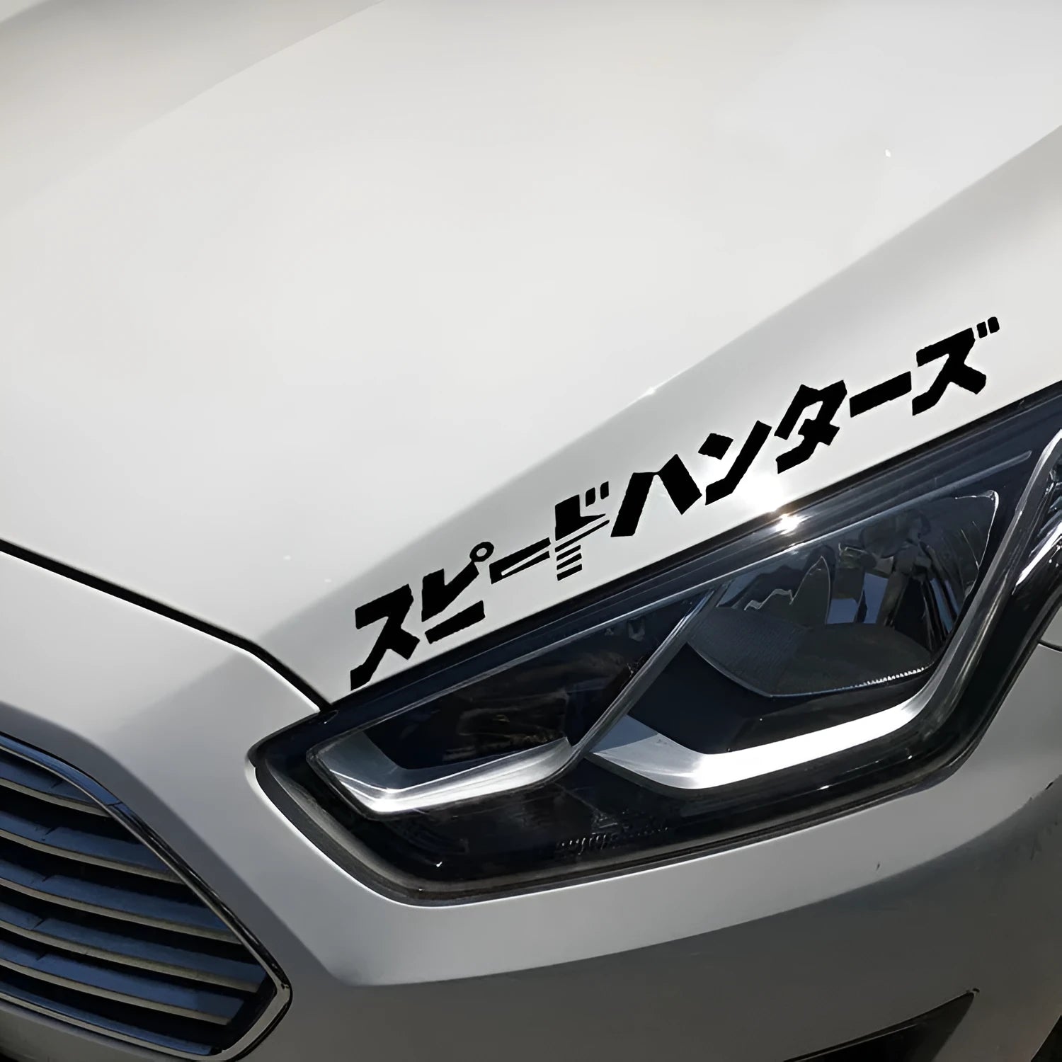 Black and white Japanese reflective car sticker measuring 35x35 cm for vehicle windows and bumpers
