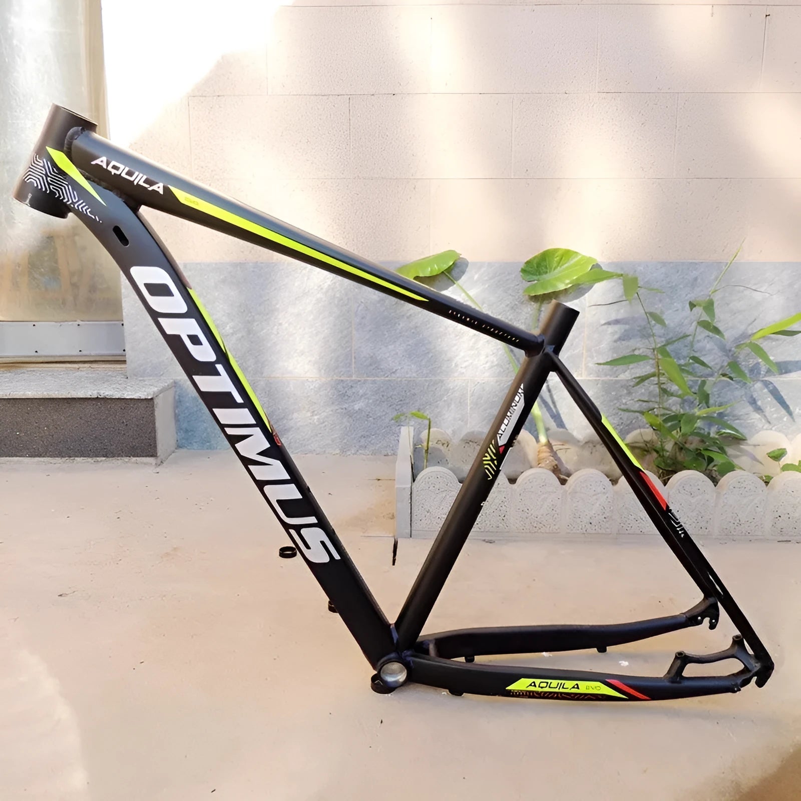 29-inch black green aluminium mountain bike disc brake frame with inner line routing