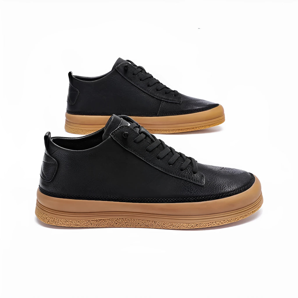 Men's black leather casual shoes with round toe and lanyard closure on white background