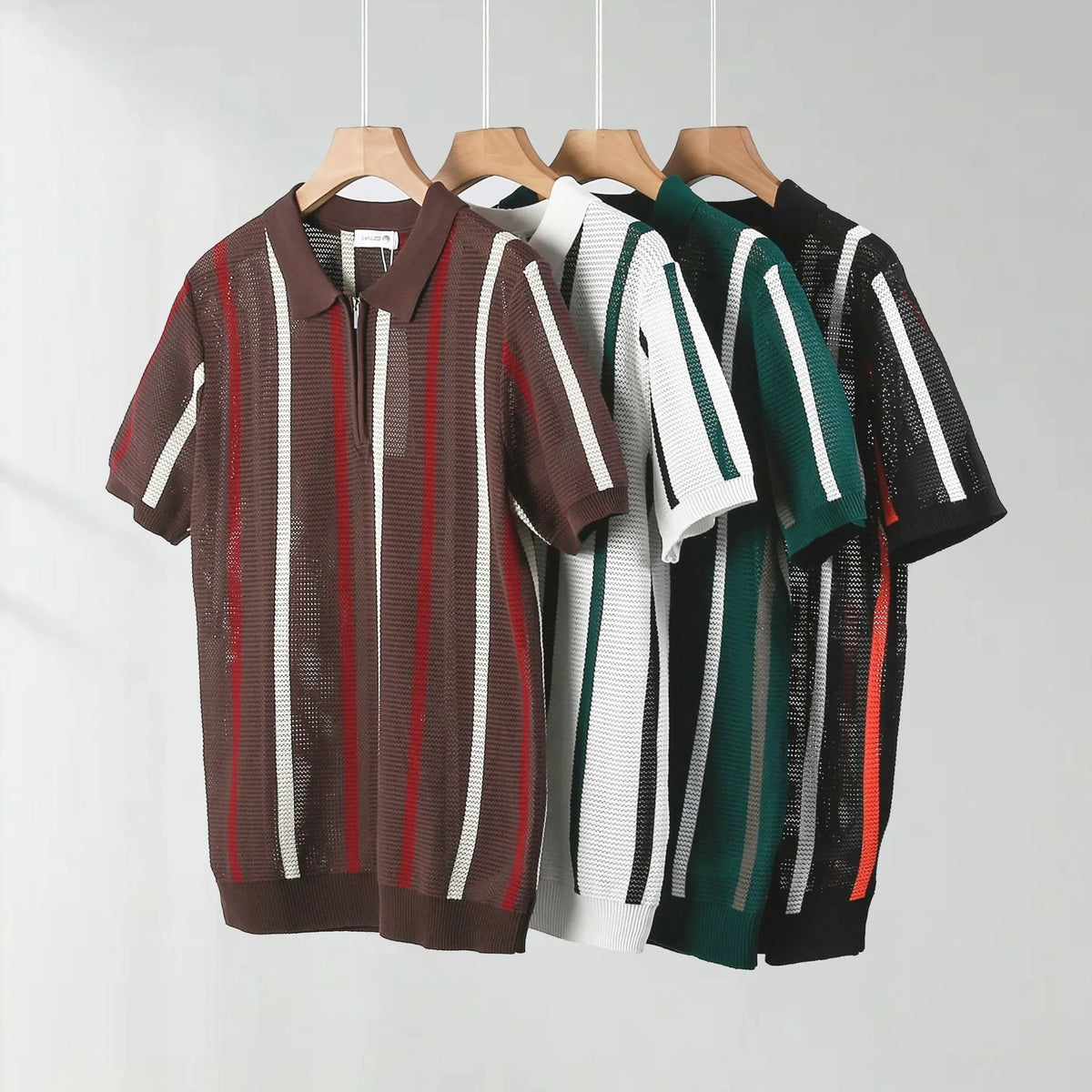 Short-sleeved loose-fit polo shirt with mesh knit fabric and zipper decorations.