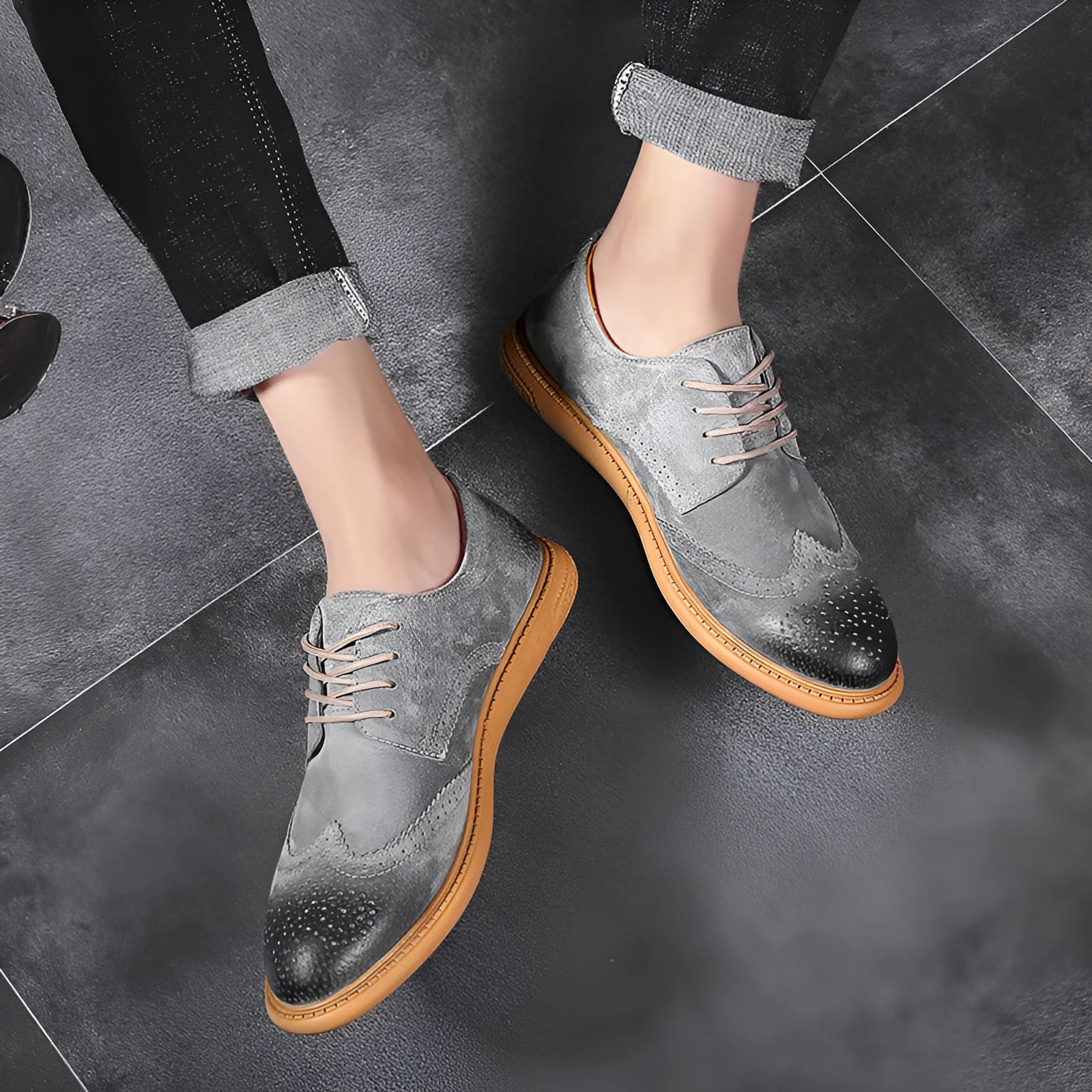 Men's genuine leather business formal shoes in black with lace-up design and rubber sole