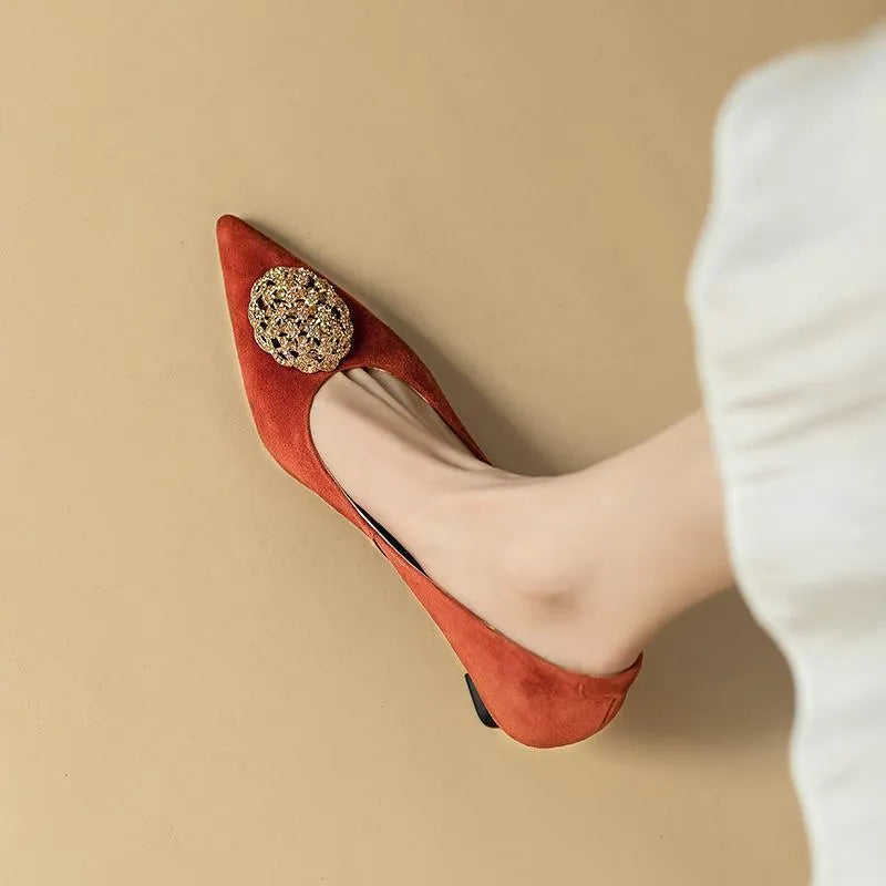 Women's French style stiletto pointed-toe shoes in black and orange with shallow mouth cut for commuting