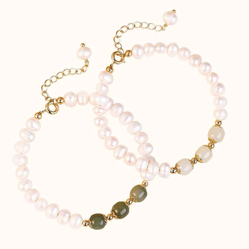 Diamond-shaped freshwater pearl bracelet in Hetian jade colour with electroplated finish