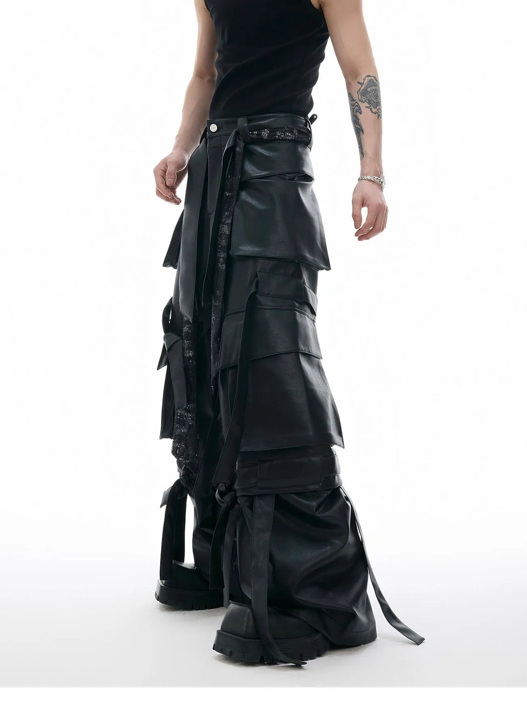 Black retro quilted trousers with multiple pockets and stitching ribbon details