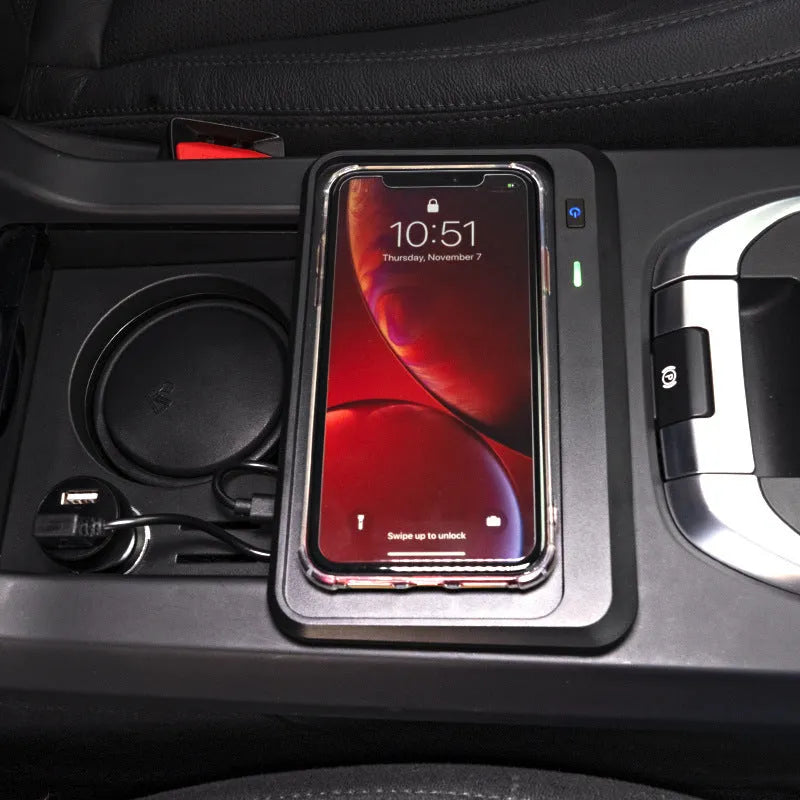 Land Rover Discovery God Line wireless charger, fast charging, CE FCC RoHS certified, black