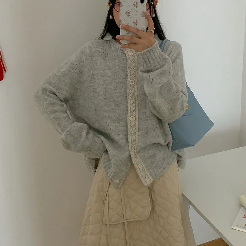 Loose-fitting retro style knitted cardigan coat in light grey colour