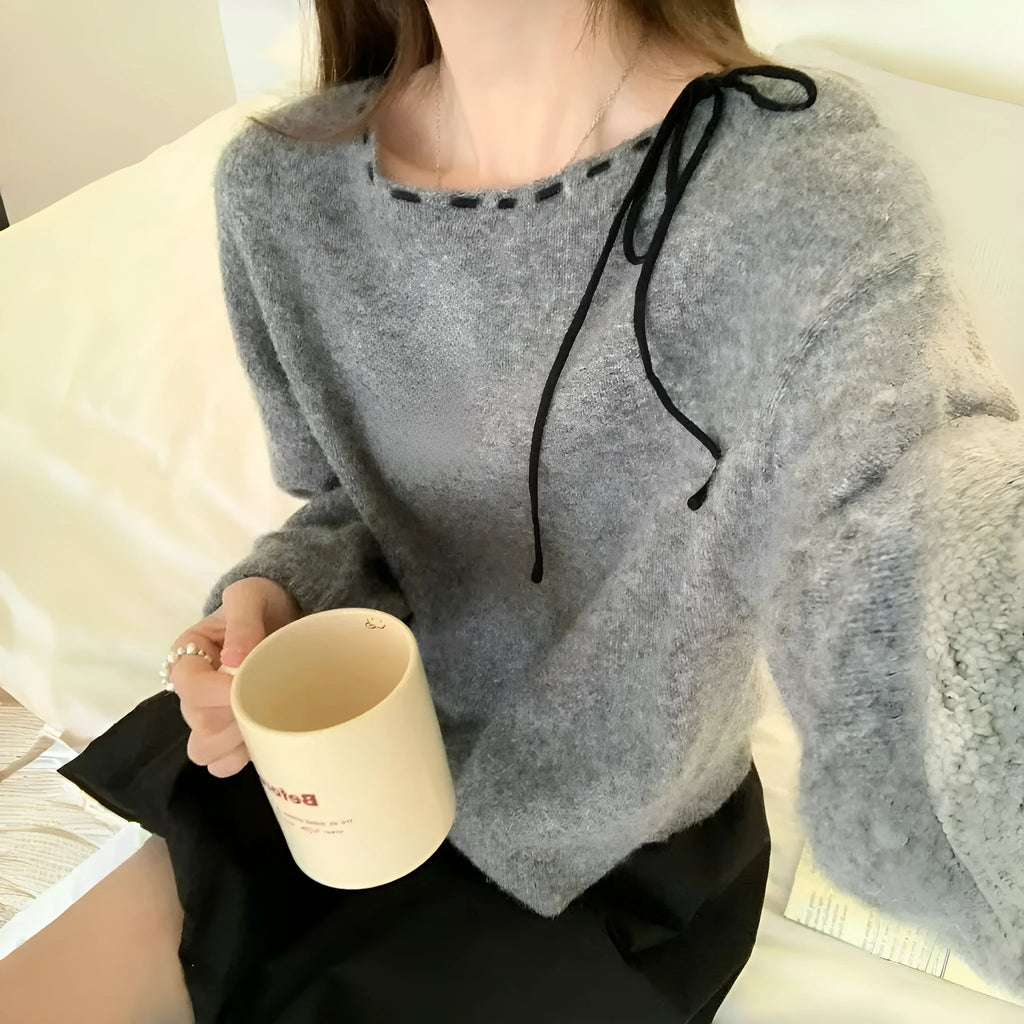 Women's loose-fitting grey knitwear pullover made from regenerated cellulose fibre