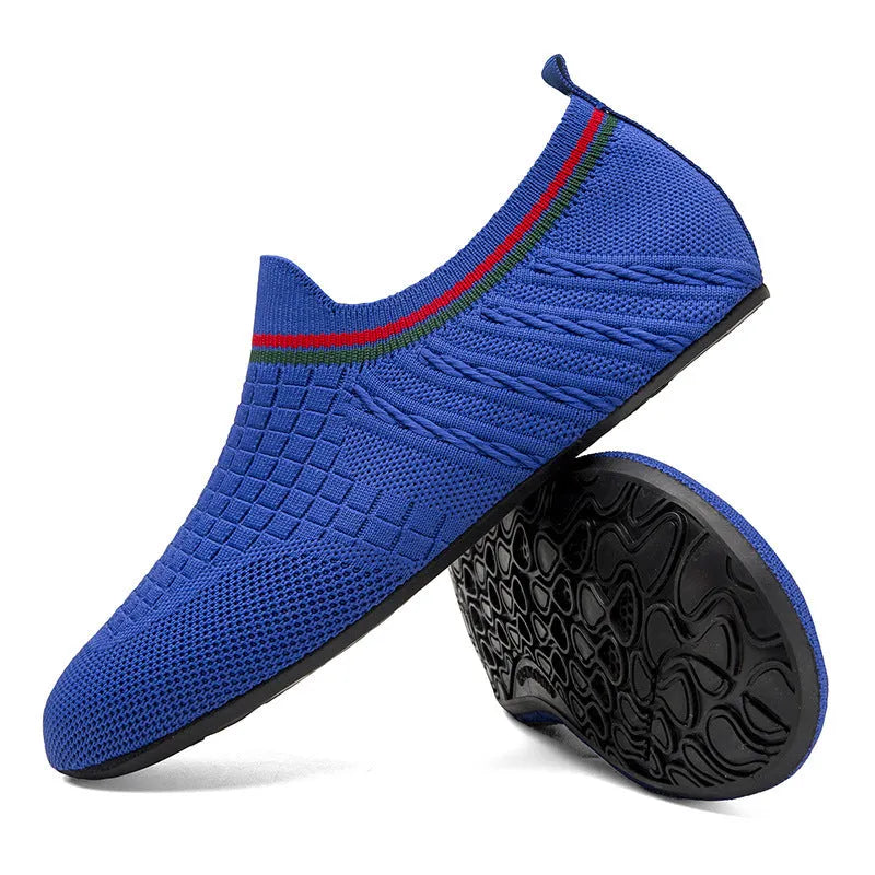 Men's anti-slip barefoot beach shoes in solid colour with breathable mesh upper and flat heel
