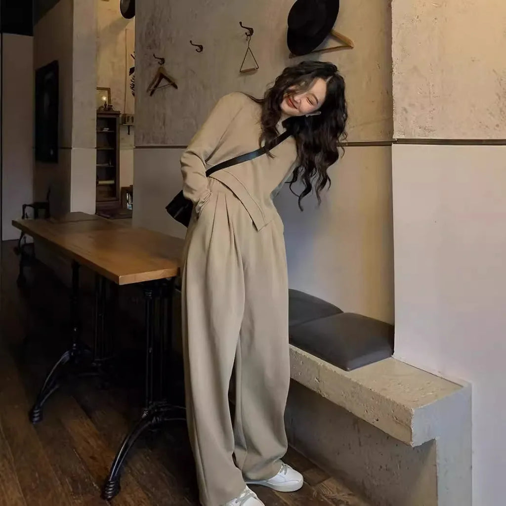 Women's khaki casual sports suit two-piece set with loose fit design and Japanese Korean styling