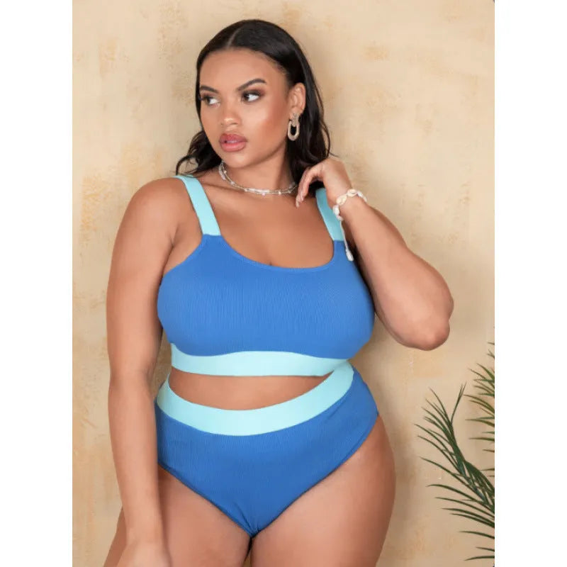 Women's polyester bikini set with high-waist briefs featuring contrasting stitching in solid colour